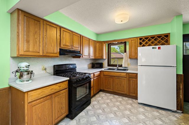 228 Duke Street, Saint Paul, MN 55102