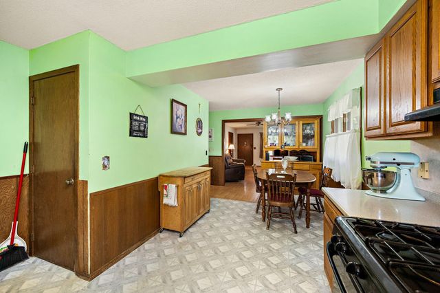 228 Duke Street, Saint Paul, MN 55102