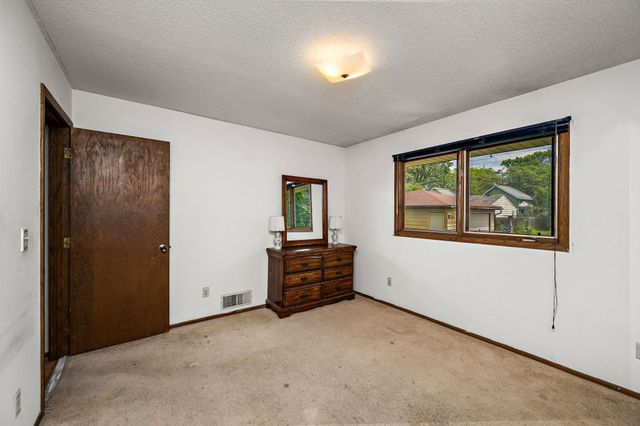 228 Duke Street, Saint Paul, MN 55102