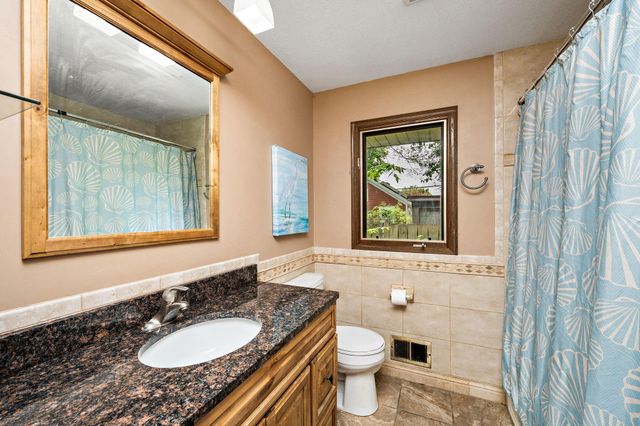 228 Duke Street, Saint Paul, MN 55102