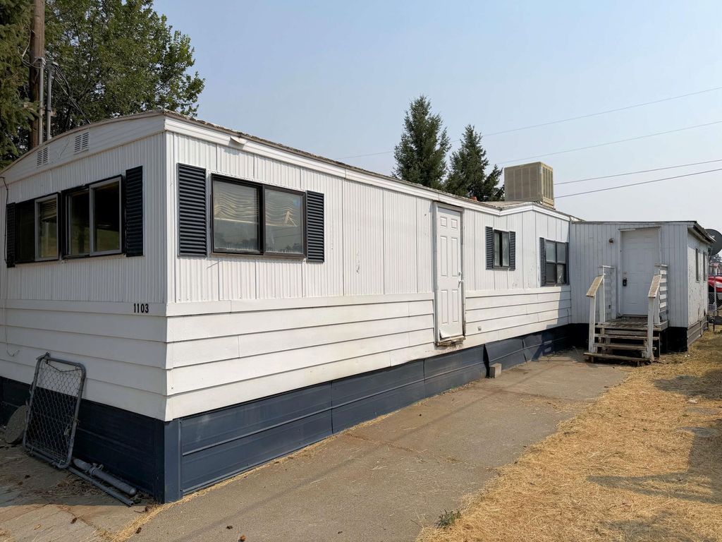 1103 3rd St, Davenport, WA 99122 photo 1