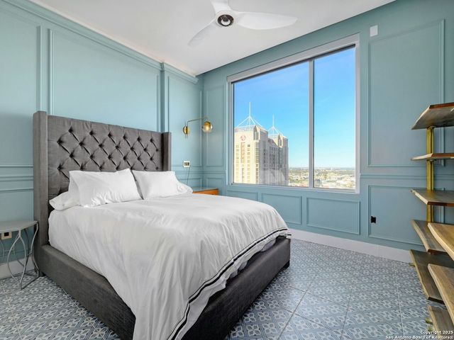 610 E Market St Unit 2816, San Antonio, TX 78205