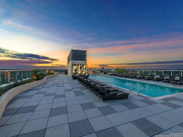 610 E Market St Unit 2816, San Antonio, TX 78205