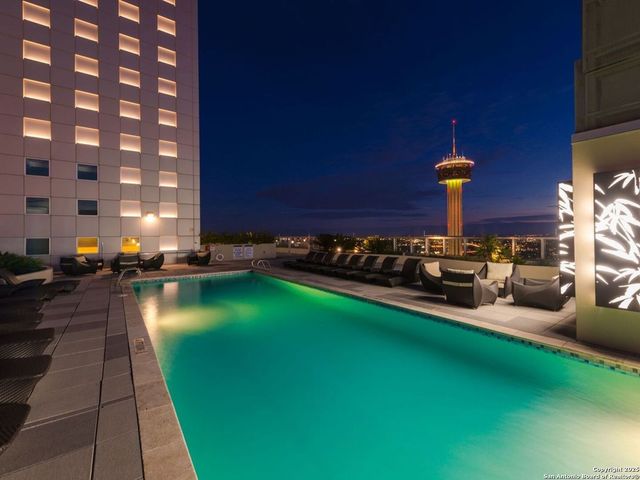 610 E Market St Unit 2816, San Antonio, TX 78205