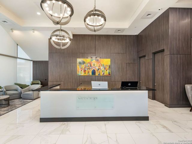 610 E Market St Unit 2816, San Antonio, TX 78205