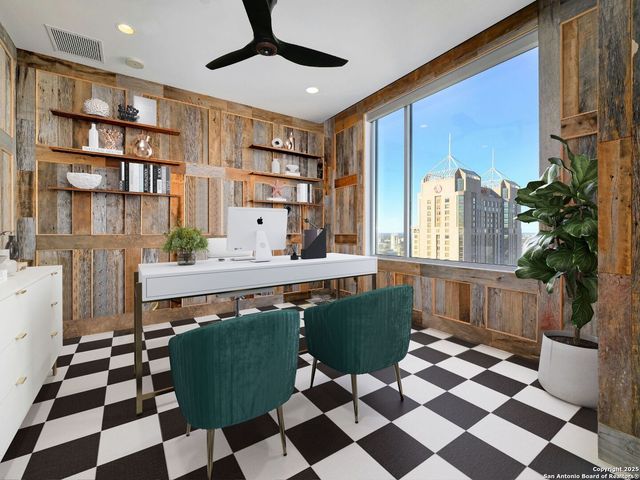 610 E Market St Unit 2816, San Antonio, TX 78205