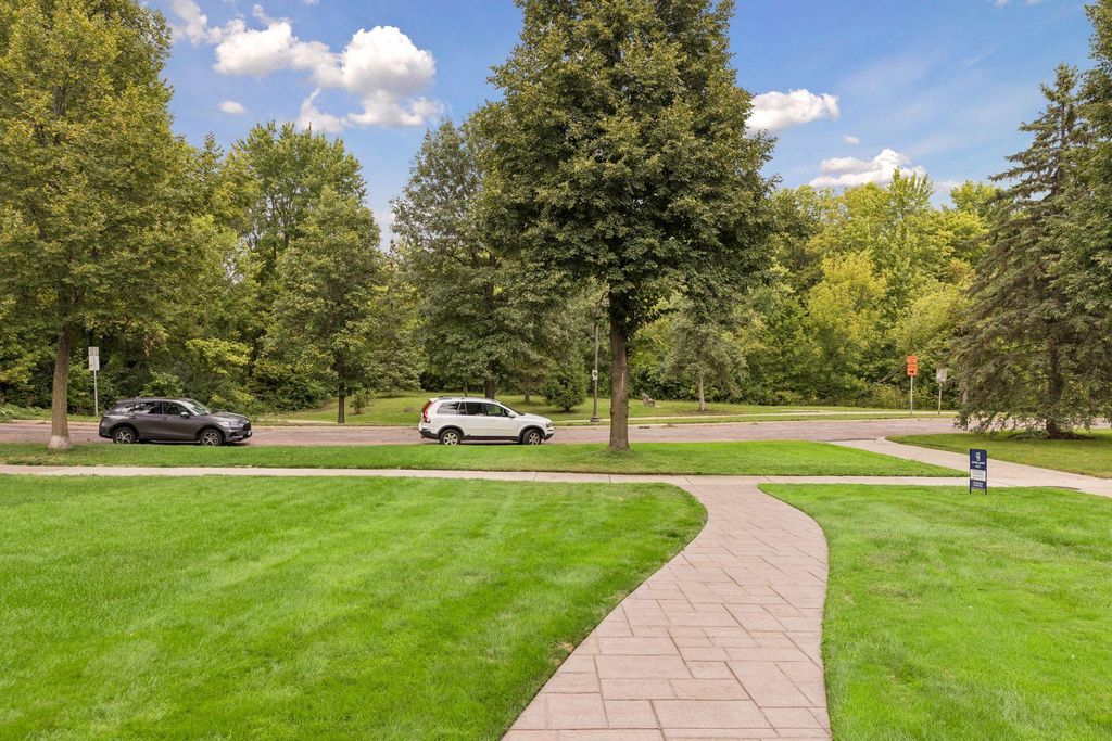 215 W Minnehaha Parkway, Minneapolis, MN 55419 — photo 3