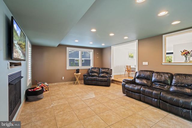 409 BRADFORD RD, Cherry Hill, NJ 08034