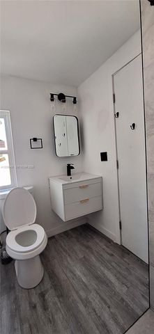 4701 SW 73, Davie, FL 33314