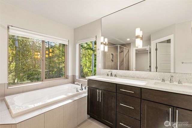 12055 SE May Creek Park Drive, Newcastle, WA 98056