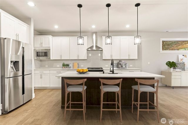 12055 SE May Creek Park Drive, Newcastle, WA 98056