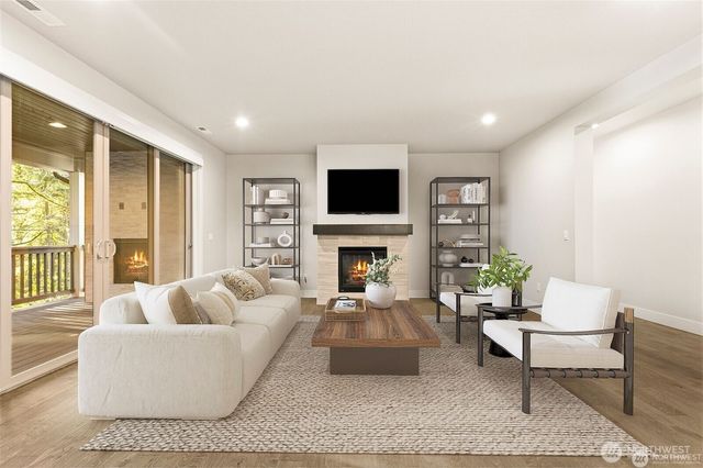 12055 SE May Creek Park Drive, Newcastle, WA 98056