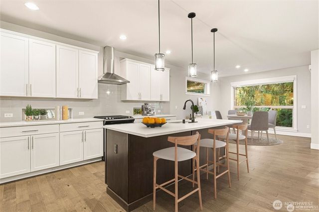 12055 SE May Creek Park Drive, Newcastle, WA 98056