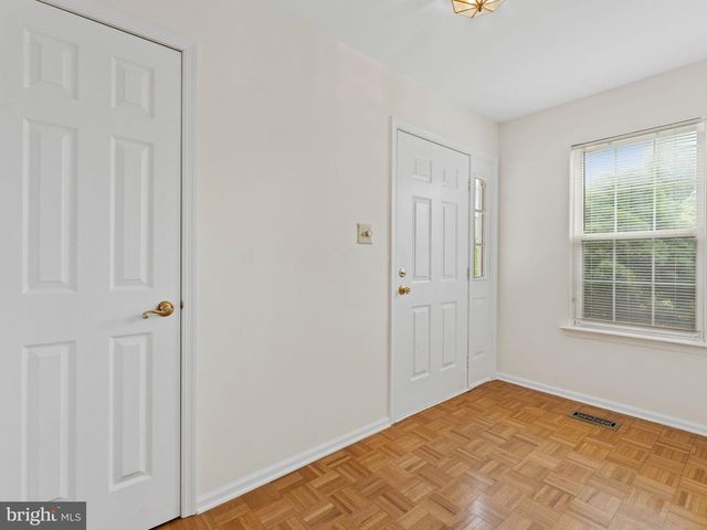 18 ANNES CT, Sewell, NJ 08080