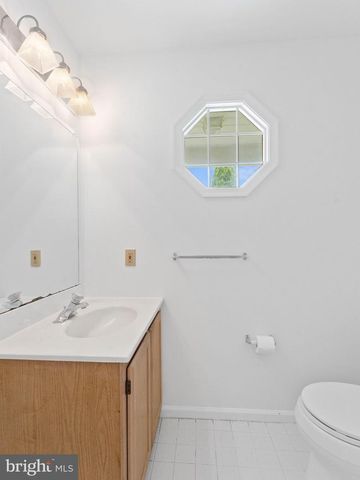 18 ANNES CT, Sewell, NJ 08080