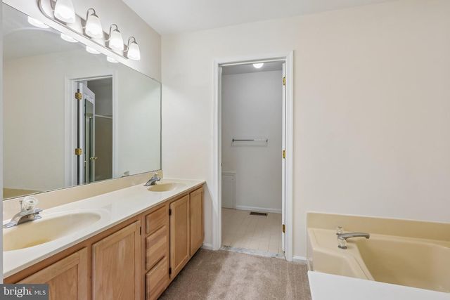 18 ANNES CT, Sewell, NJ 08080