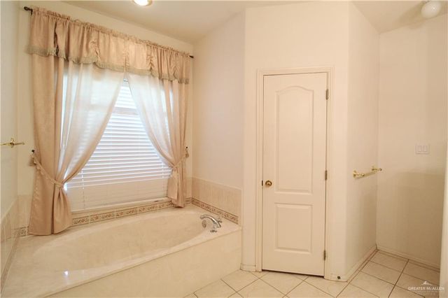 2708 Cardinal Avenue, Mcallen, TX 78504