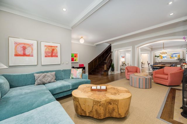 2131 W Schiller Street, Chicago, IL 60622
