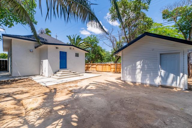 2320 K St, Merced, CA 95340