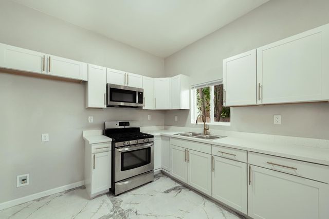 2320 K St, Merced, CA 95340