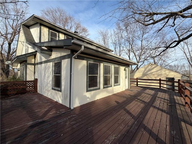 21709 E 321st Street, Harrisonville, MO 64701