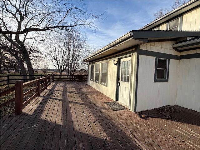 21709 E 321st Street, Harrisonville, MO 64701