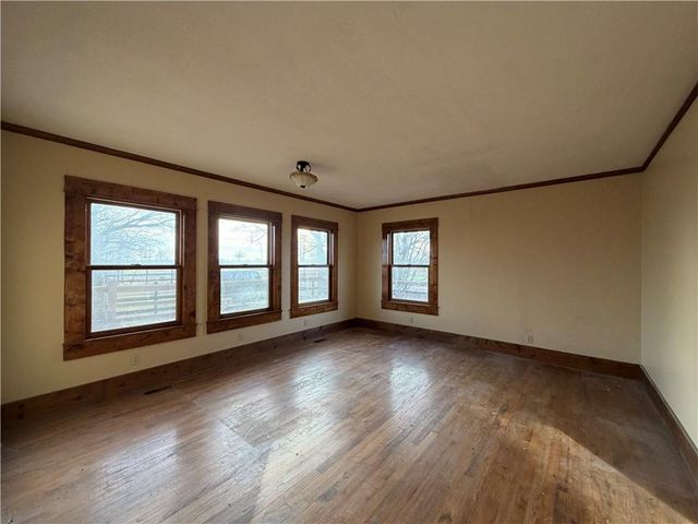 21709 E 321st Street, Harrisonville, MO 64701