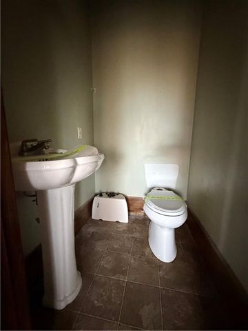 21709 E 321st Street, Harrisonville, MO 64701