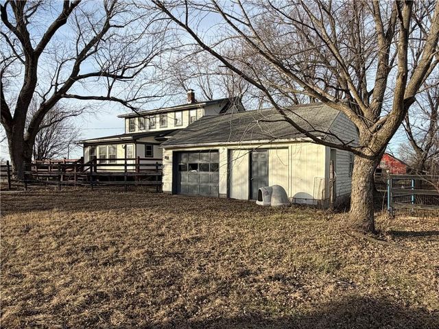 21709 E 321st Street, Harrisonville, MO 64701