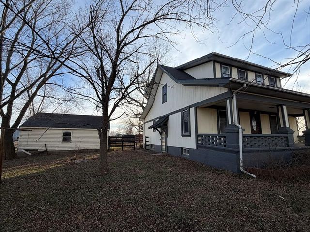 21709 E 321st Street, Harrisonville, MO 64701