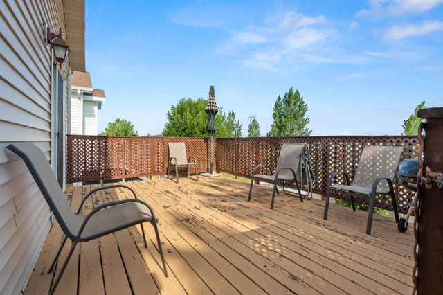 4841 50th Avenue S, Fargo, ND 58104