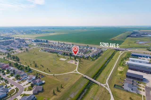 4841 50th Avenue S, Fargo, ND 58104
