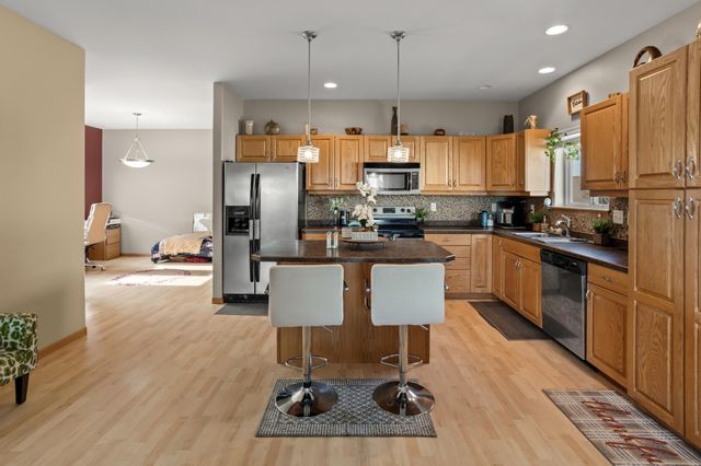 4841 50th Avenue S, Fargo, ND 58104