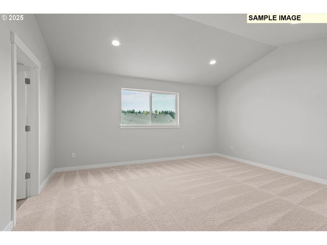 919 Ne SAGEBRUSH Dr, Estacada, OR 97023