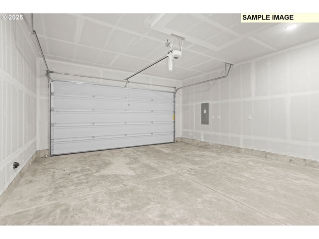 919 Ne SAGEBRUSH Dr, Estacada, OR 97023