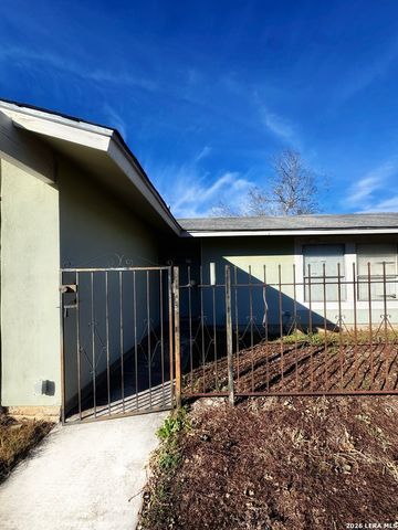 5611 Green Manor St, San Antonio, TX 78223