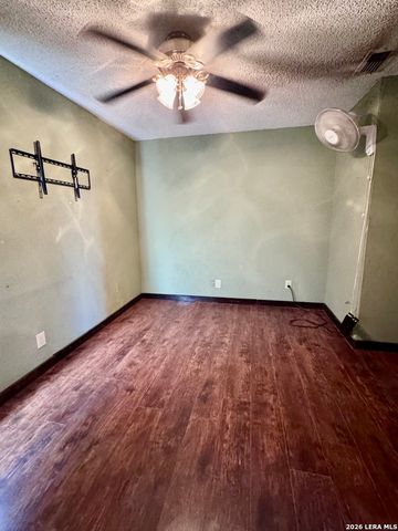 5611 Green Manor St, San Antonio, TX 78223