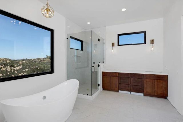 9607 Misty Meadow Lane, Escondido, CA 92026