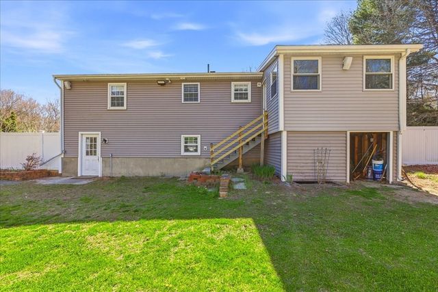 53 Colby Dr, Halifax, MA 02338