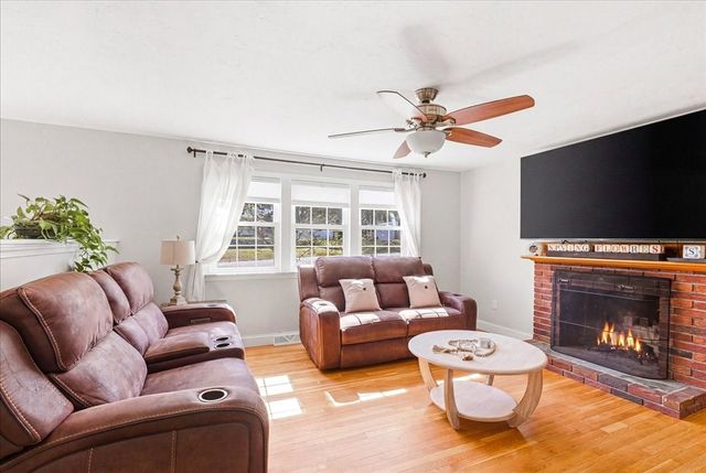 53 Colby Dr, Halifax, MA 02338