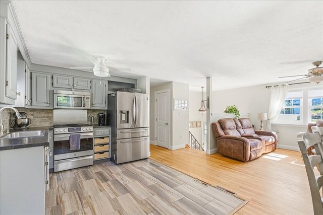 53 Colby Dr, Halifax, MA 02338
