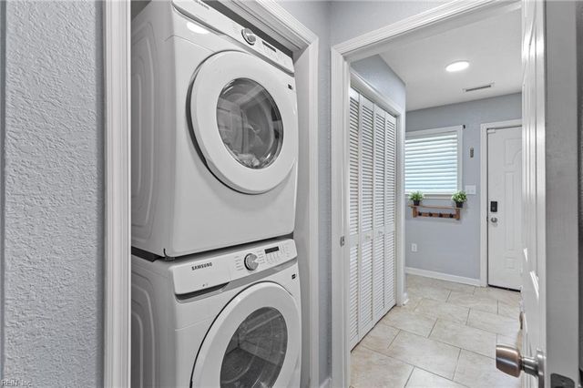 5804 Miss Coral CT, Virginia Beach, VA 23462