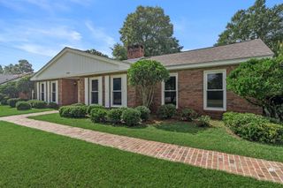 3208 Jamestown Rd., Hattiesburg, MS 39402