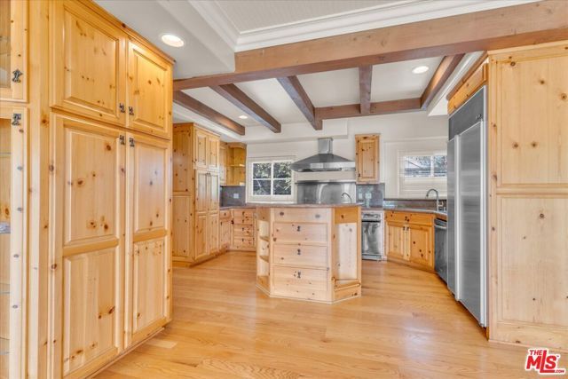3836 Glenridge Drive, Sherman Oaks, CA 91423