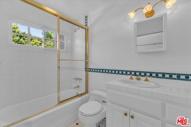 3836 Glenridge Drive, Sherman Oaks, CA 91423