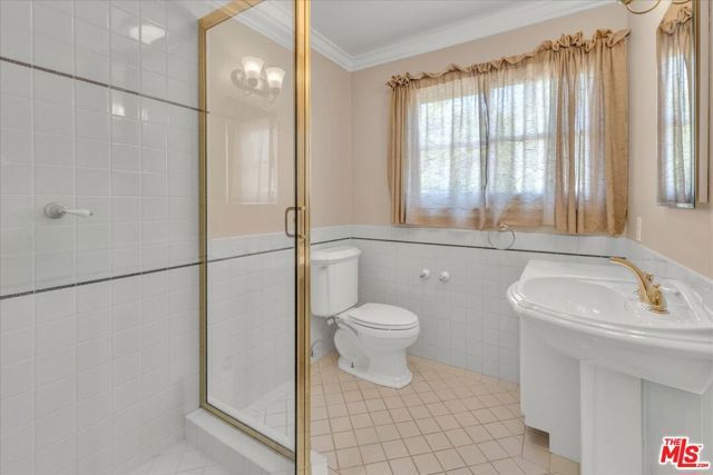 3836 Glenridge Drive, Sherman Oaks, CA 91423