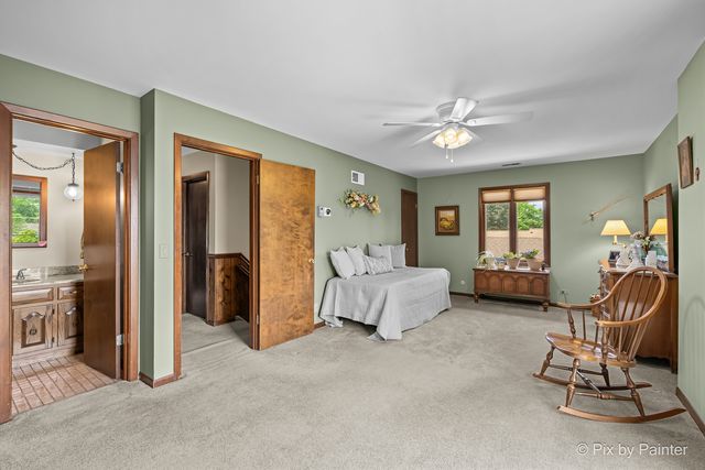 353 S Princeton Avenue, Itasca, IL 60143