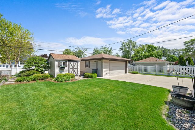 353 S Princeton Avenue, Itasca, IL 60143