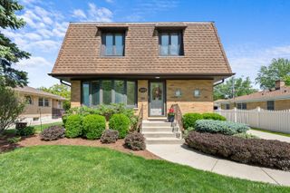 353 S Princeton Avenue, Itasca, IL 60143