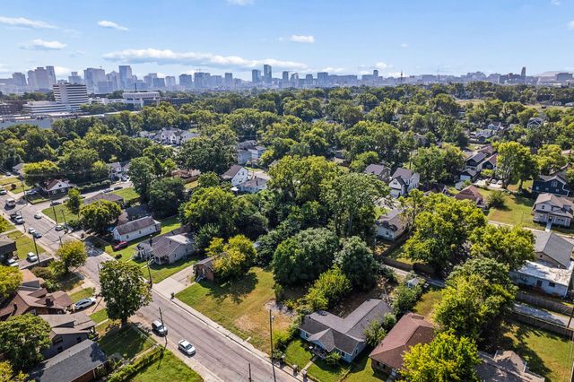 2421 Meharry Blvd, Nashville, TN 37208